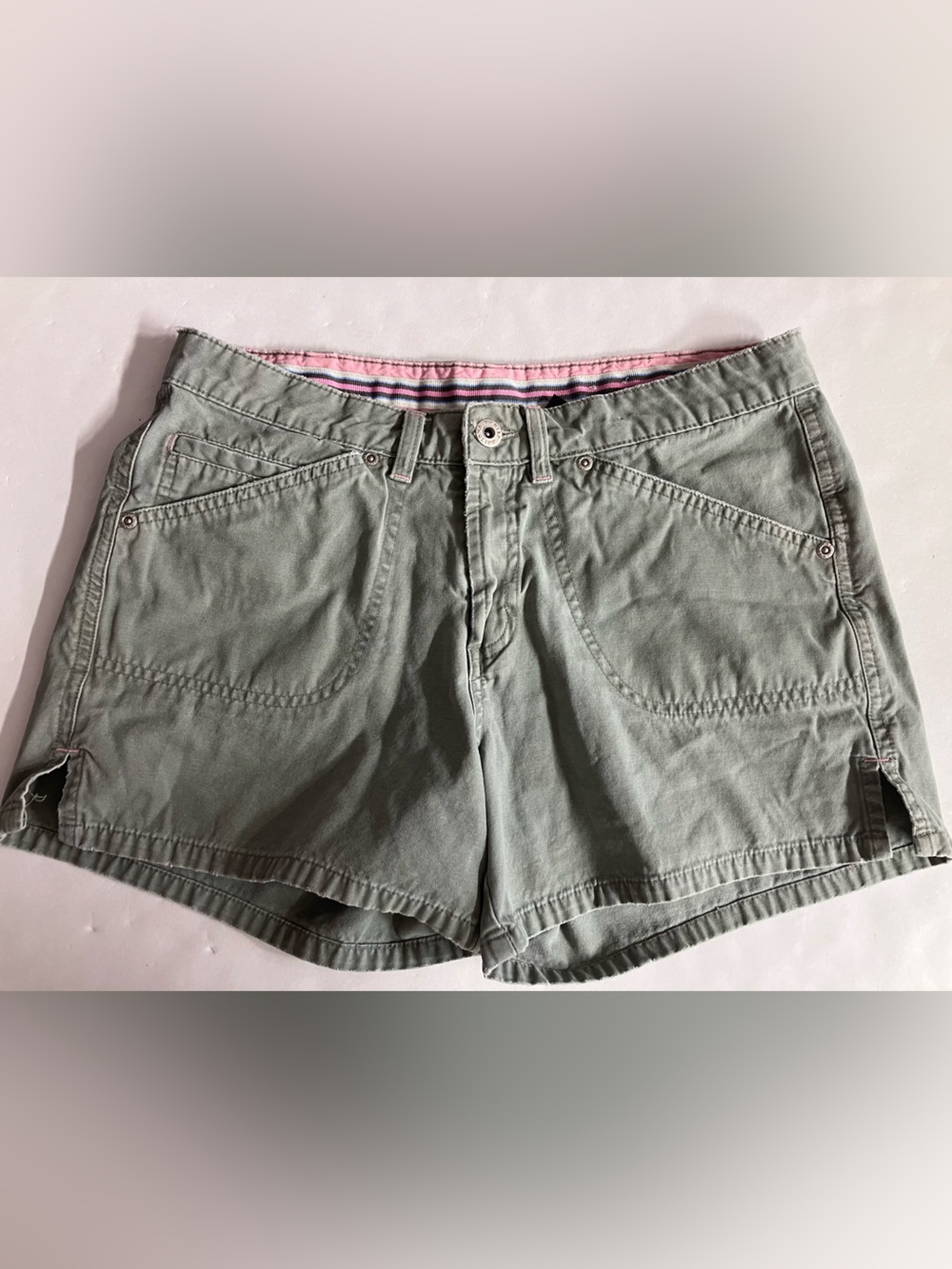 Arizona Women’s (Juniors) Mid/Low Rise Shorts, Size 7, Khaki Green